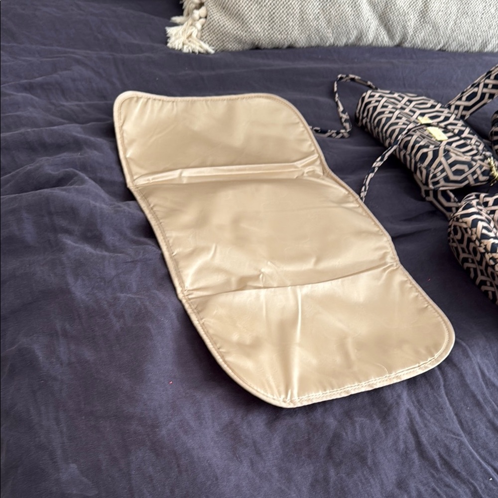 Ju-Ju-Be (Jujube) Stylish Geometric Patterned Bab… - image 2